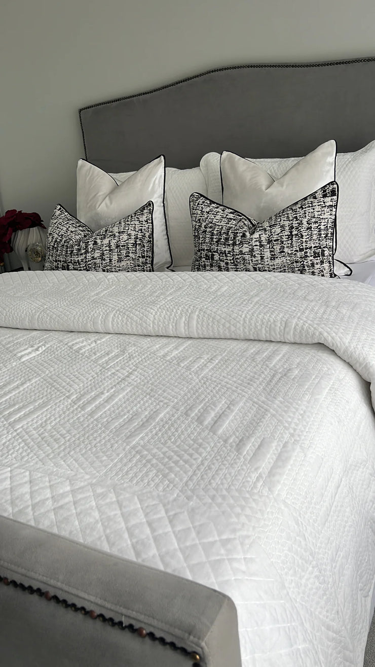 Luxe Ivory - white double sided Coverlet queen / king