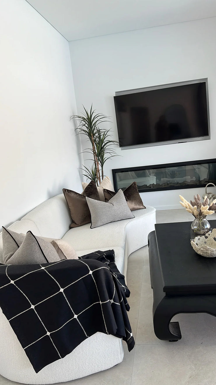 De-luxe mocha velvet cushion