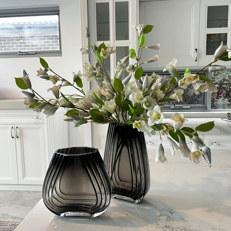 Lily nudie grey flower stem