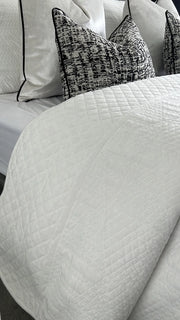 Luxe Ivory - white double sided Coverlet queen / king