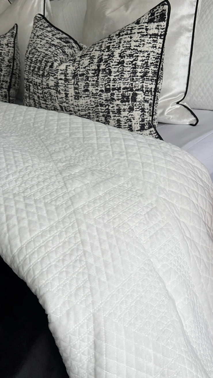Luxe Ivory - white double sided Coverlet queen / king