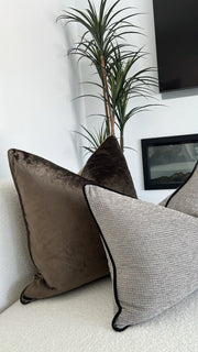 De-luxe mocha velvet cushion