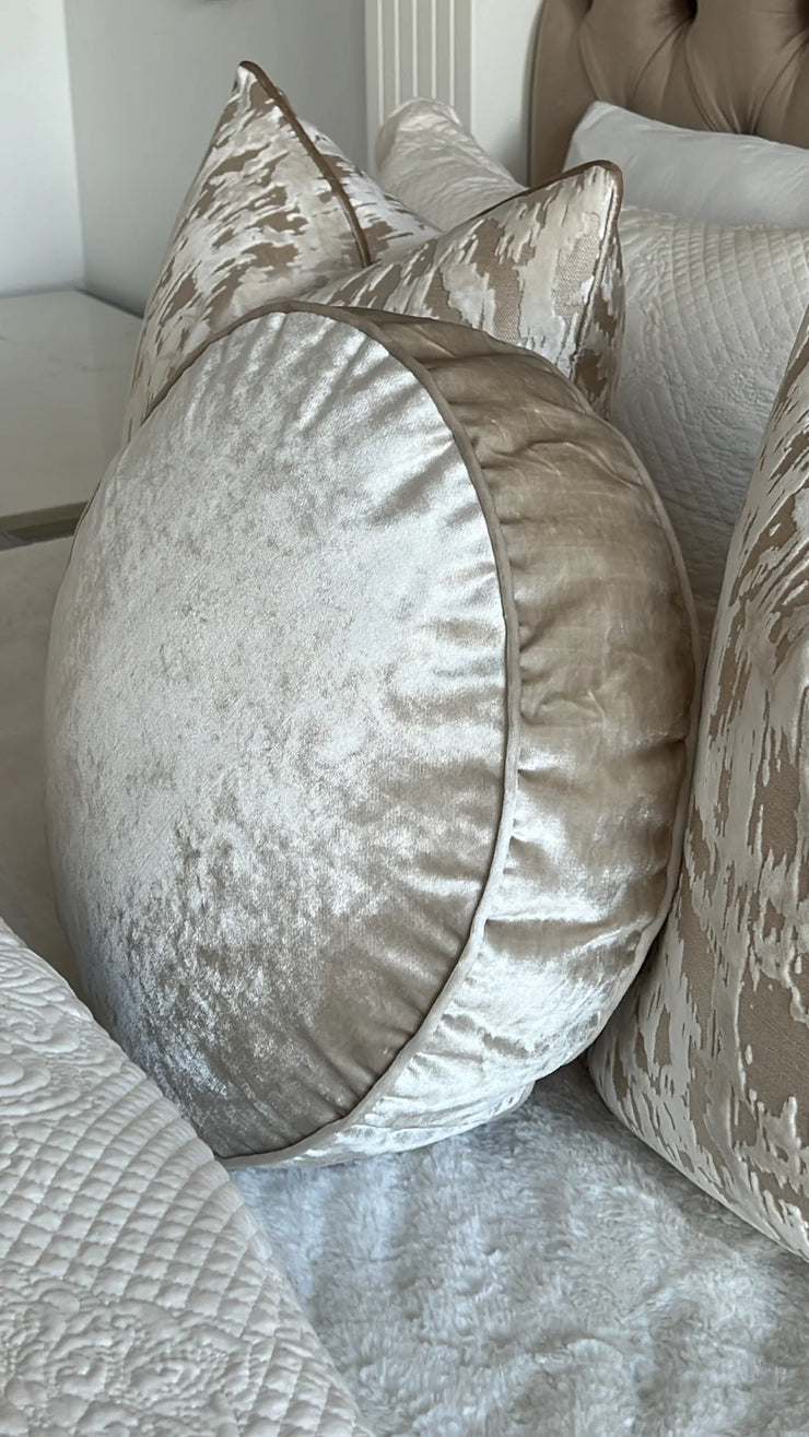 De-luxe Nude round cushion 50cm diameter